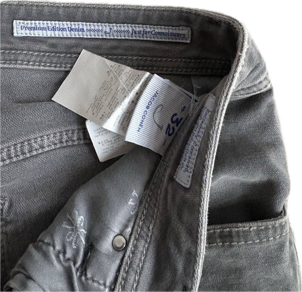 Jacob Cohën 688 – Grey Denim Jeans (Size 32)
