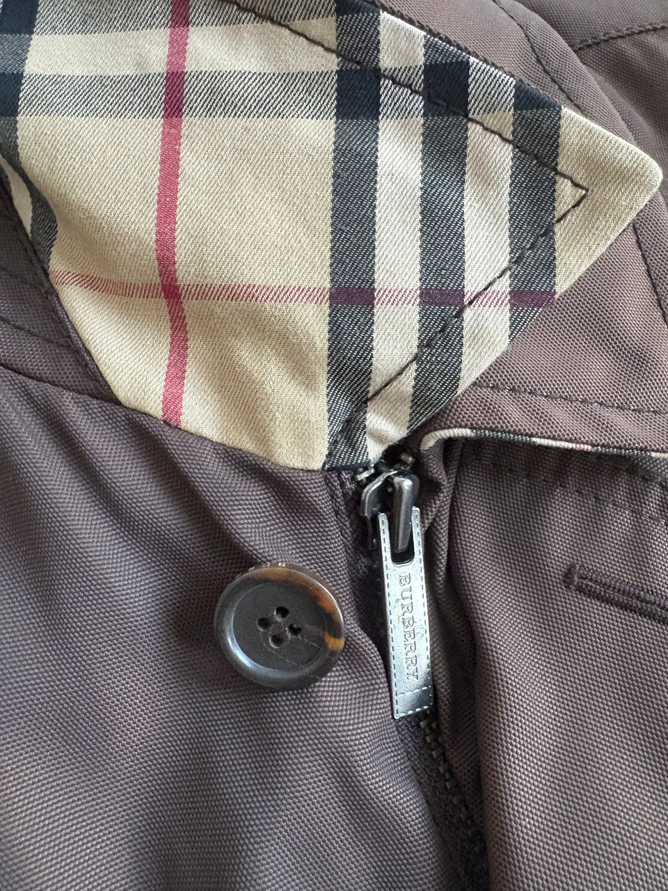 BURBERRY TRENCHCOAT - SIZE M