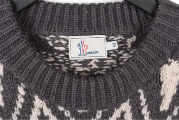 Moncler Grenoble 100% ULL (Size:XS/S)