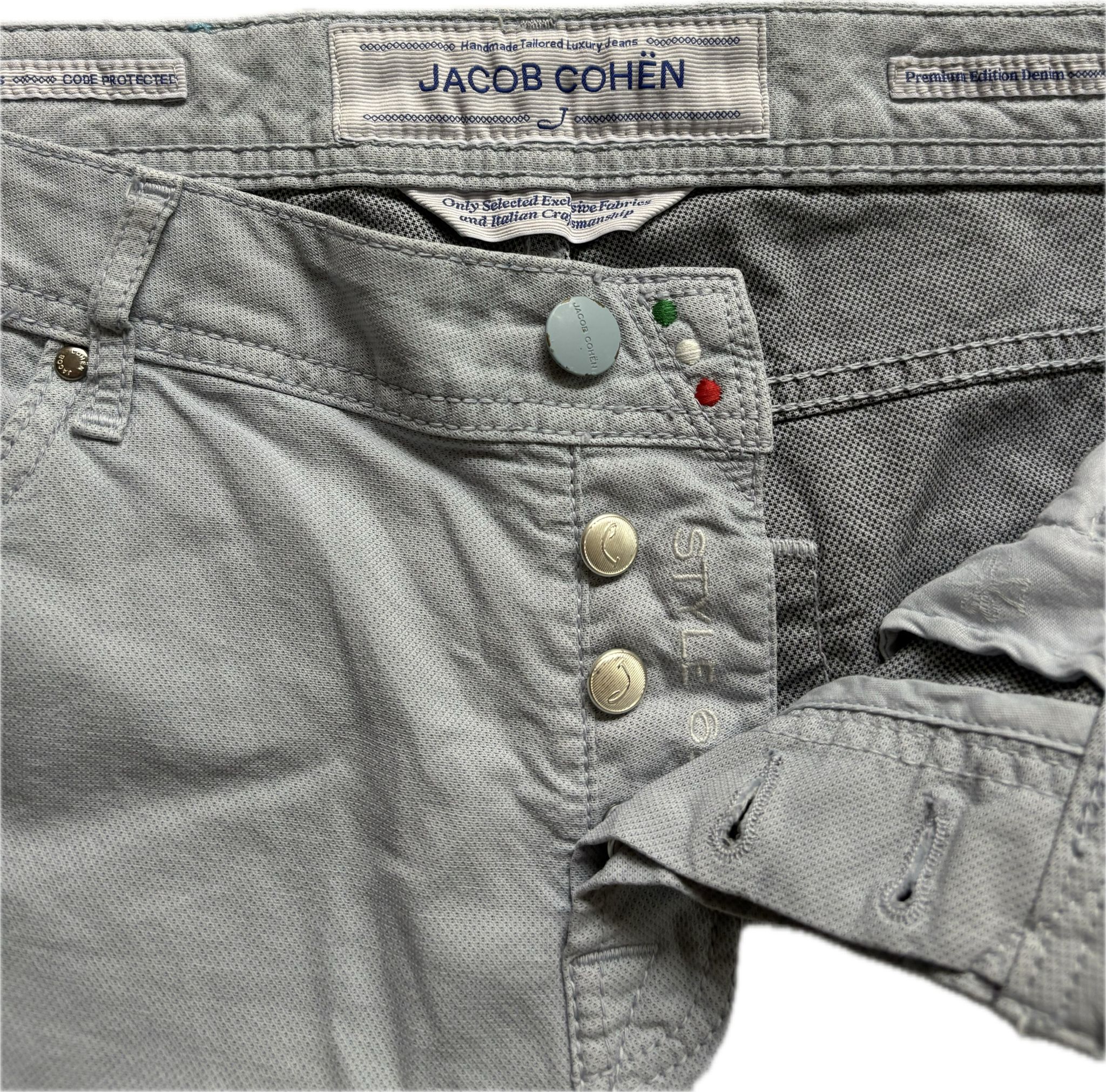 Jacob Cohën “Style 688” – Light Grey Micro-Texture (Size 34)